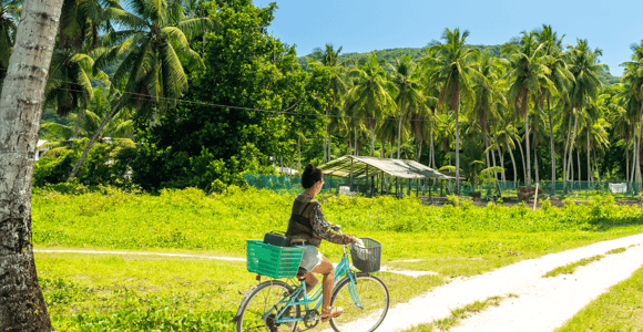 From Mahé: La Digue Boat Trip with Bike Rental