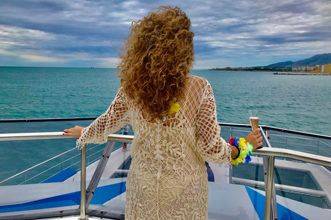 Málaga: 1.5 Hour Daytime Cruise with Swimming Stop 1.5 Hour Daytime Cruise with Swimming Stop