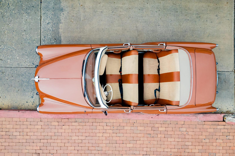 Take a ride in a vintage car and snap some photos in Cartagena de Indias Vintage car ride with a photo shoot