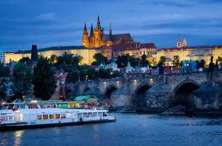 Prag: Abendliche Dinner-Kreuzfahrt auf der Moldau