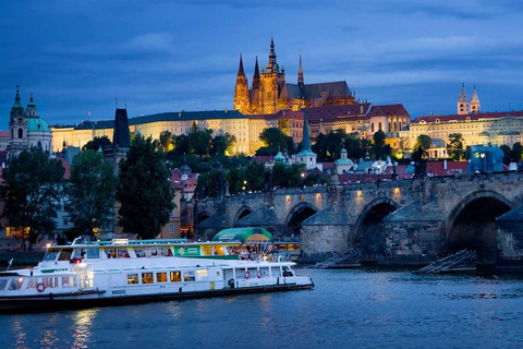 Prague : Dîner-croisière sur la rivière Vltava