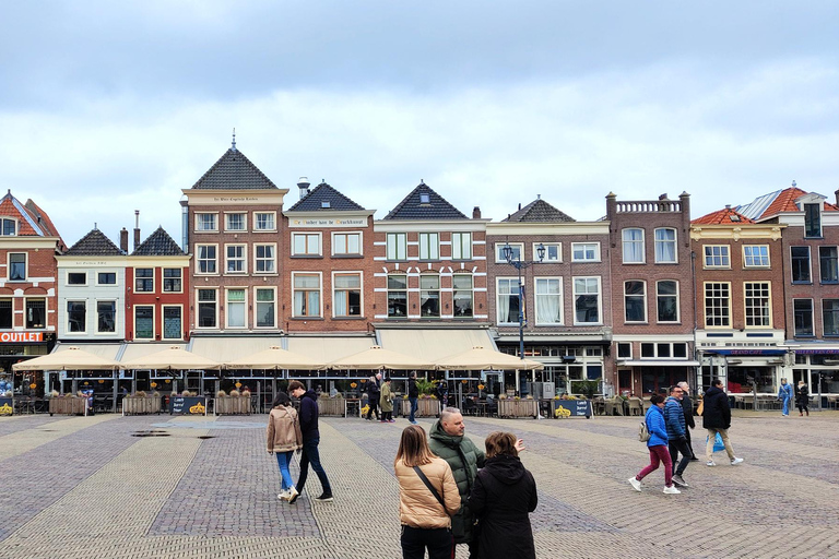 Delft: Guided Walking Tour with a Local
