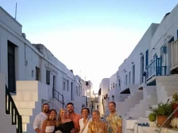"Folegandros al descubierto: Un viaje a través del tiempo y la tradición"
