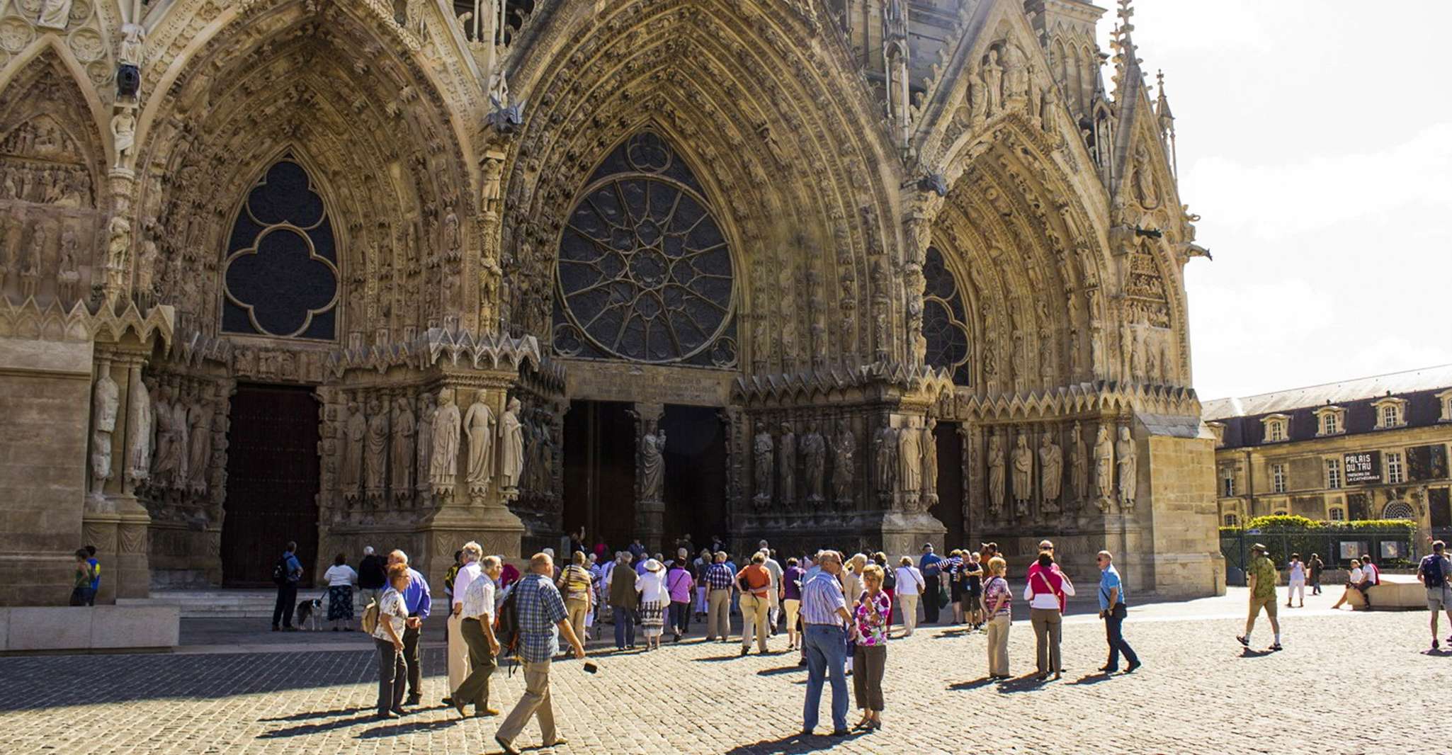 Reims, Guided Tour of Cathedral of Notre Dame de Reims - Housity