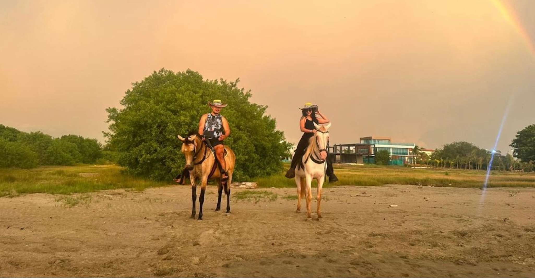 Cartagena, Escursione a cavallo sulla spiaggia - Hizvo