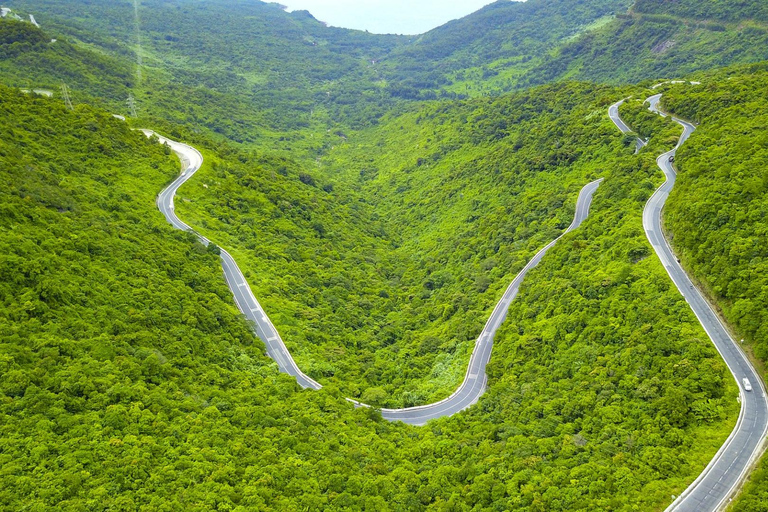 Wycieczka autobusowa z HUE do HOI AN z 4 przystankami krajoznawczymi