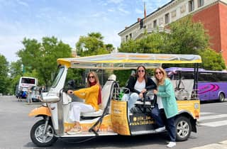 Madrid: Moderne Tour mit privatem Guide im gelben Tuk Tuk