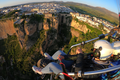 Paramotoring i Ronda (Malaga), nära Marbella