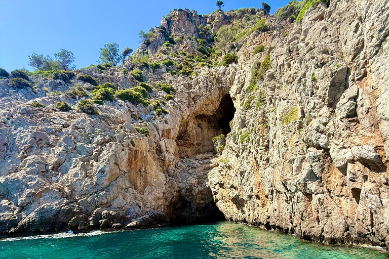 Can Picafort: 2h Private Boat Tour with Swim-Snorkel & Caves Can Picafort: Private Boat Tour 2 h - Höhlen/ Beach