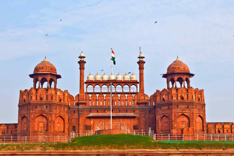 Monuments of Delhi (Guided Half Day Sightseeing City Tour)