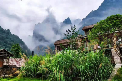 Zhangjiajie: Avatar Canyon Hike & Waterfall Tour