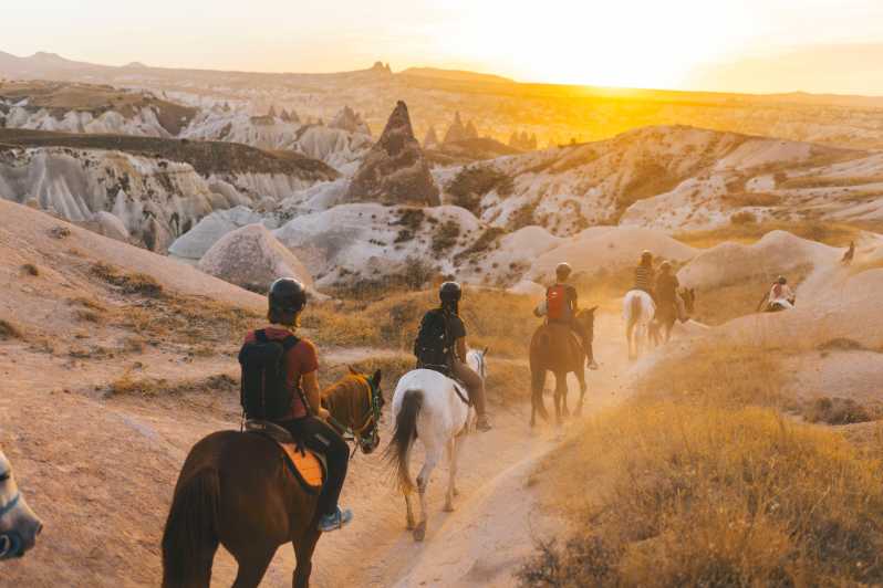 Cappadocia: Tour a cavallo al tramonto