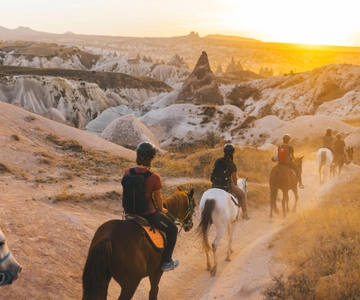 Cappadocia: Sunset or Daytime Horse Riding Tour