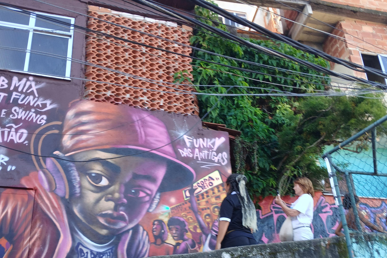 Favela Tour – PPG (Pavão-Pavãozinho and Cantagalo), Rio de Janeiro Favela Tour - PPG (Pavão-Pavãozinho and Cantagalo), Rio de Janeiro