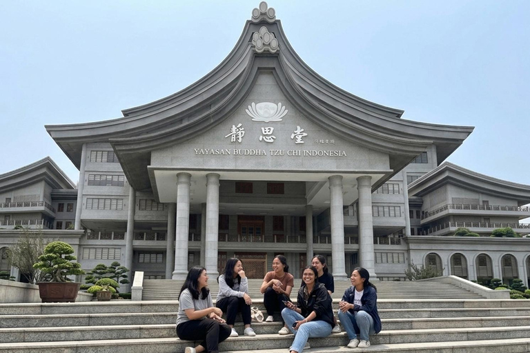 Jakarta Sunset, Chinatown & Night Food Walk Jakarta: Chinatown and Kota Tua Evening Walking Tour