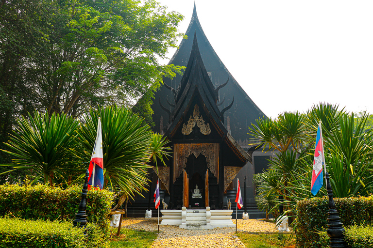 From Chiang Rai: Famous Temples and Golden Triangle Day Tour Private Day Tour