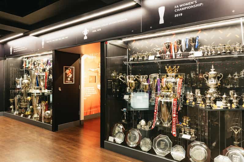 Old Trafford Manchester United M zesi Ve Stadyum Turu GetYourGuide