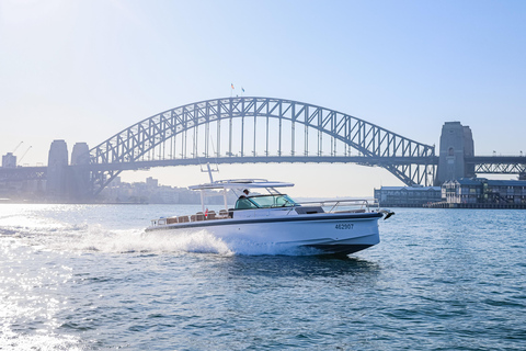 Sydney: Secrets Cruise with Lunch at Famous Yacht Club Sydney: Secret Beaches Harbor Cruise with Local Guide