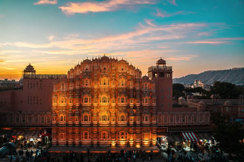 Jaipur: Evening Guided City Tour By Open Jeep