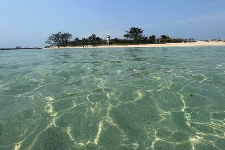 SNORKEL ( ISLA DE EN MEDIO)