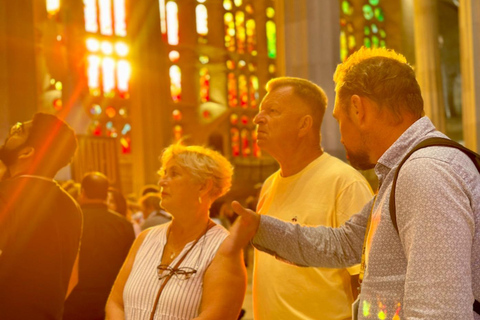 Barcelona: Excursão à Sagrada Família com acesso sem fila