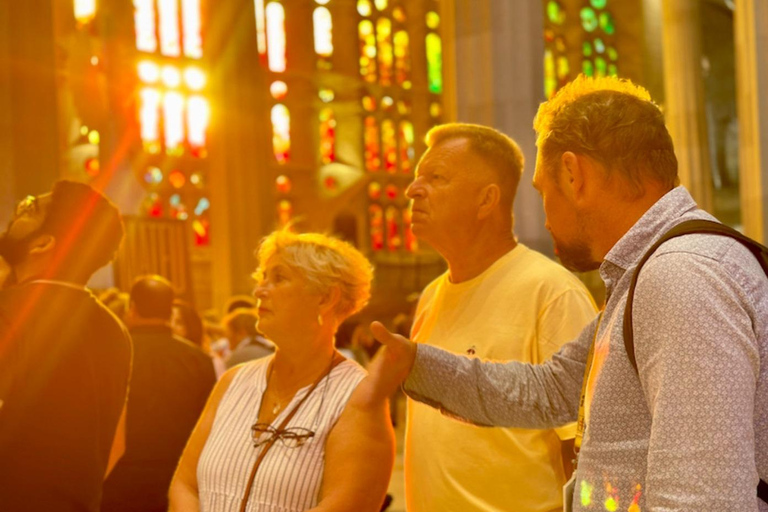 Barcelona: Visita a la Sagrada Familia con acceso sin hacer cola