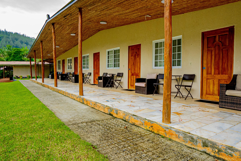 Panama: Rio Piedra Farm Entry Ticket and Hiking Trails