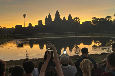 Visite en petit groupe au lever du soleil sur Angkor Wat à Siem Reap