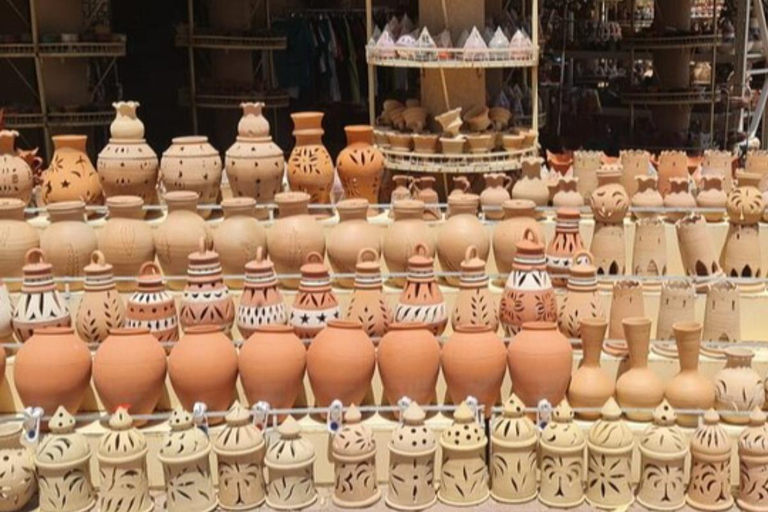 Muscat: Nizwa, Jabreen Castle & Bahla and more Sharing Tour