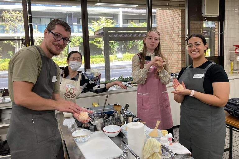 Nagoya: Miso Ramen Lesson with plenty of vegetables