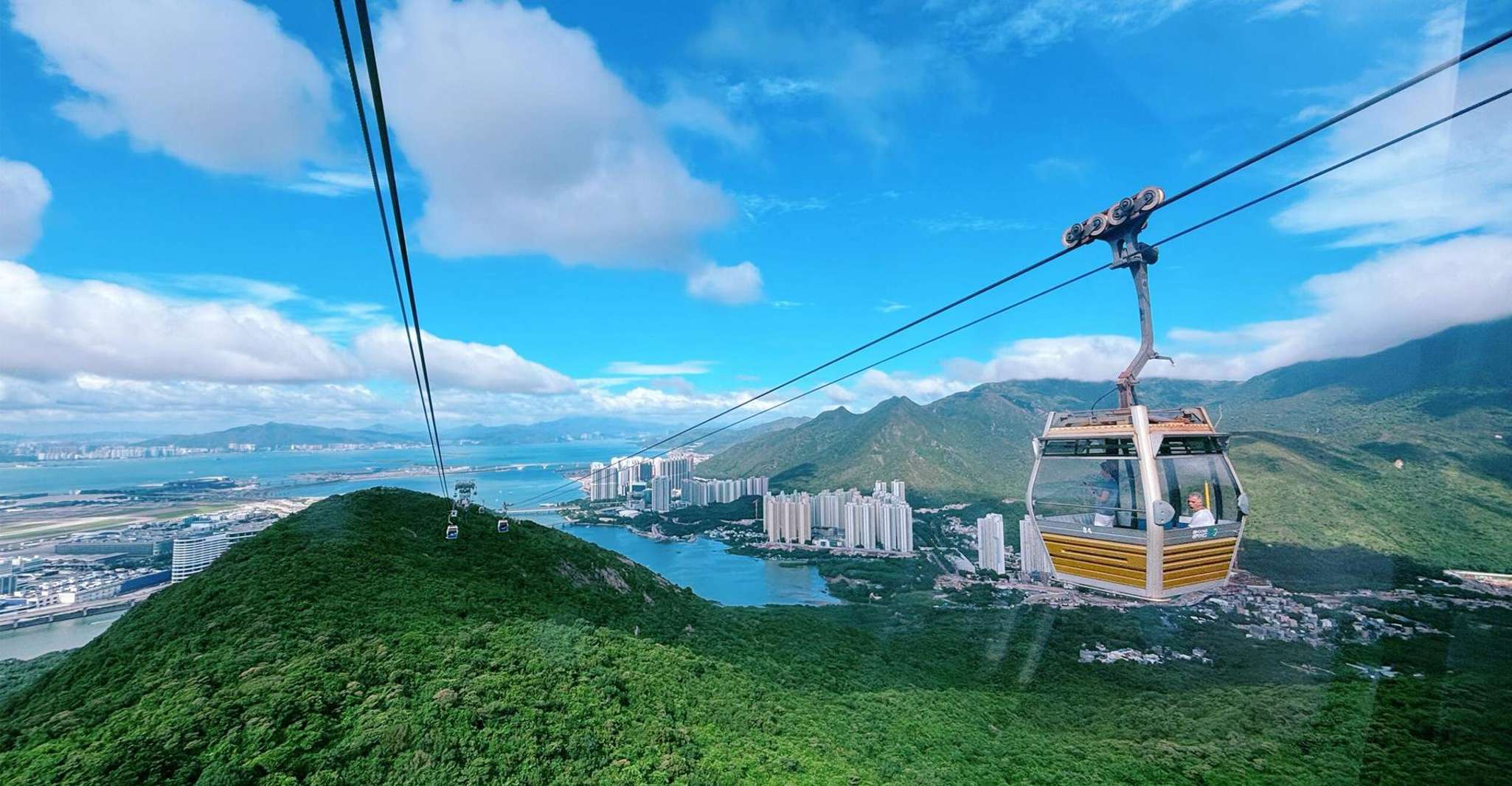 Hong Kong:Lantau Island Private Tour with Cable Car & Pickup