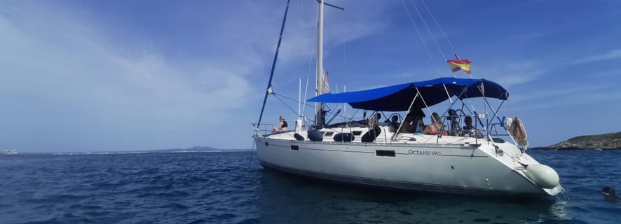 Sailing Boat Trip with Skipper & Tapas in Palma de Mallorca