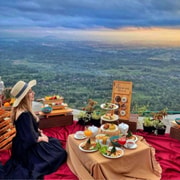Yogyakarta: Borobudur Temple & Enam Langit Private Tour