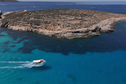 Malta: Prom w obie strony do Błękitnej Laguny Comino z opcją GozoZ Ċirkewwa: Ċirkewwa-Comino Blue Lagoon-Gozo