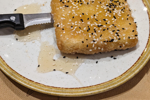 Athens at Night Enchanting Walking Tour and Dinner Delights