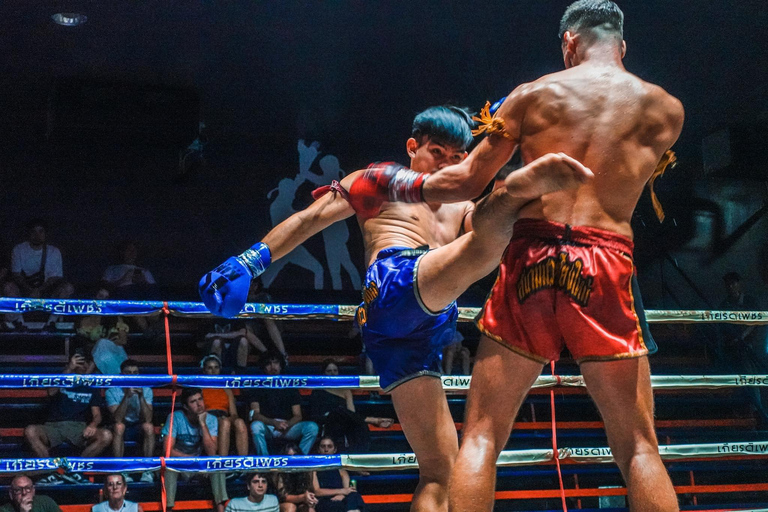 Chiangmai : Estadios de boxeo de Chiangmaiที่นั่ง Lado del ring