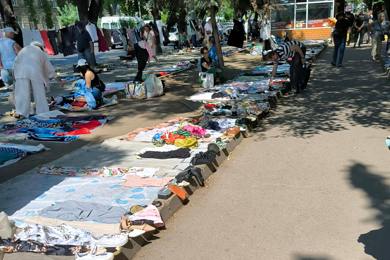 Walking Tour with Wine & Soviet Flea Market Visit - Chisinau