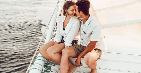 From Lahaina: Sunset Sail aboard Alihilani