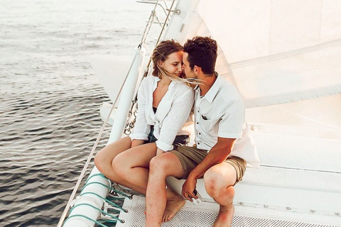 From Lahaina: Golden Hour Whale Watch aboard Alihilani