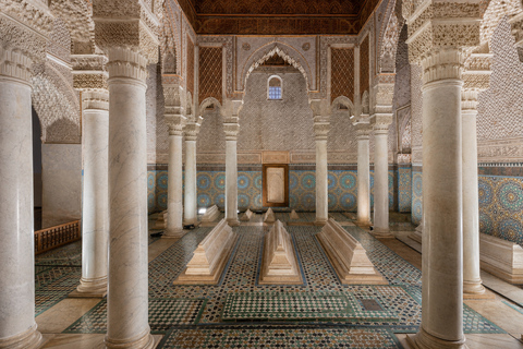 Marrakesh: Saadian Tombs, Bahia Palace, Mellah & Medina Tour Shared Group Walking Tour in English from the Meeting Point