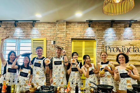 Immersive Cooking Class &amp; BenThanh Market Tour By Local Chef