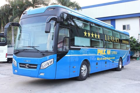 Gedeelde bustransfer tussen Saigon en de stad Nha Trang