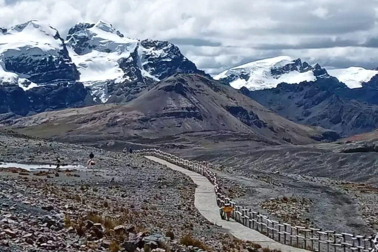 Pastoruri-glaciären - en dag med is och äventyr