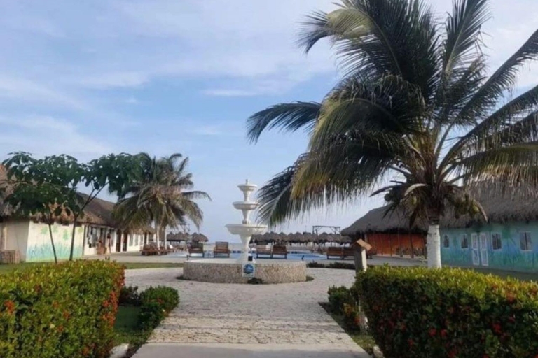 Cartagena : Volcan de boue avec déjeuner, piscine et plageVolcan de boue avec déjeuner, piscine et plage