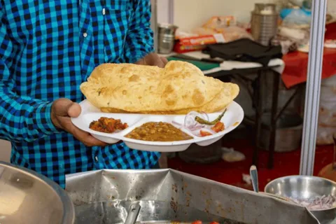 Shimla Street Food Crawl (2 Hours Guided Food Tasting Tour)