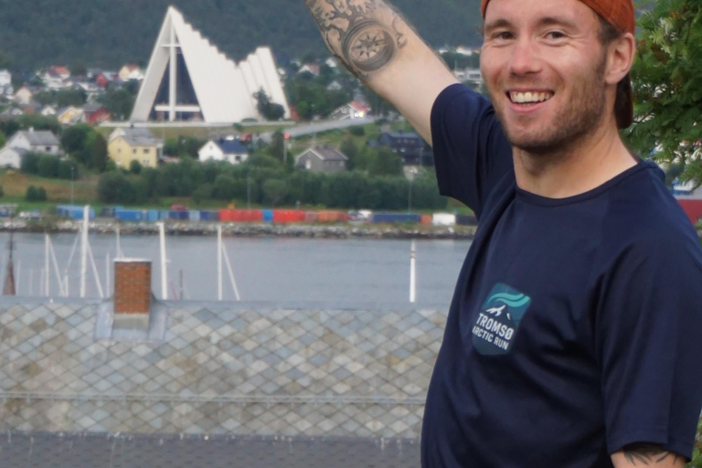 Tromsø: Small Group City Walk & Cinnamon Bun at Fint Café