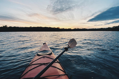 Toulouse: Canal du Midi Sunset Kayak Tour