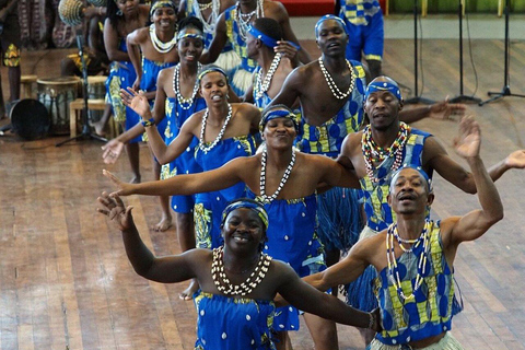 Nairobi: Giraffes, Karen Blixen & Cultural Rhythms