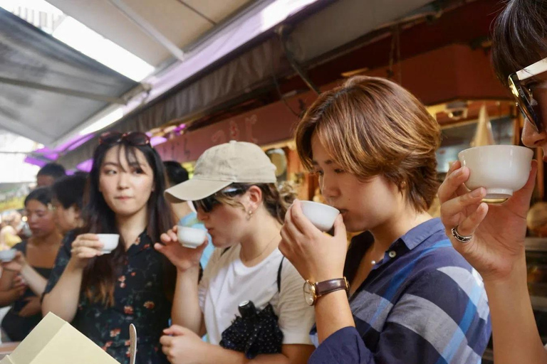 Tokio: Ruta de la Comida Callejera de TsukijiComida callejera en Tsukiji