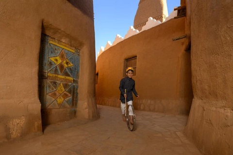 De Riade: Visita a Ushaiqer Heritage Village